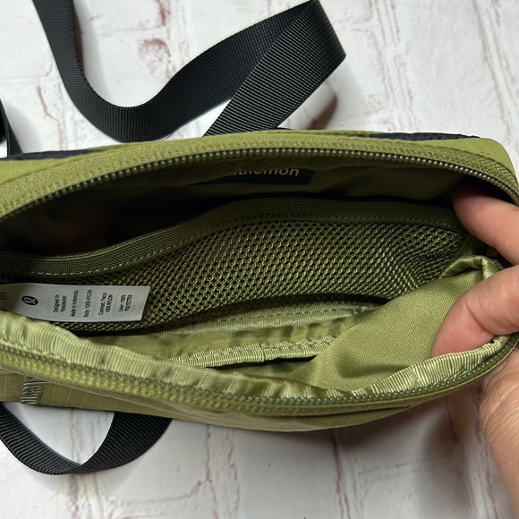 Lululemon Belt Mini - Bronze Green/Black - Green Polyester Cross Body Bag - Picture 7 of 7